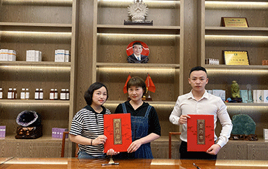 恭喜江西省萍鄉(xiāng)市李女士、顏女士成功簽約翌芙萊！